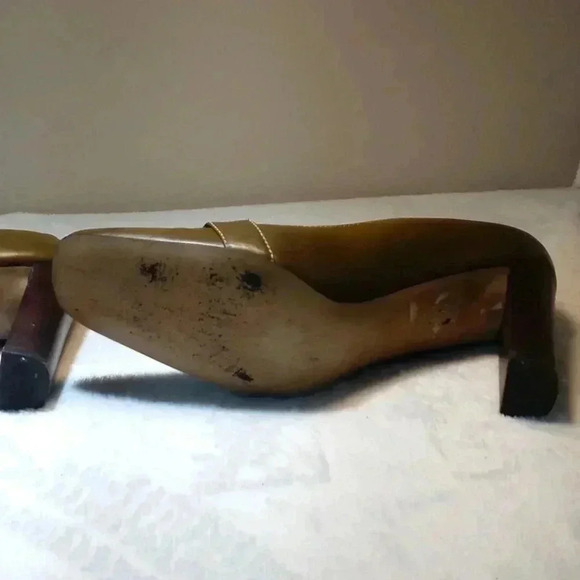 ANNE KLEIN Leather upper pump - Picture 7 of 10